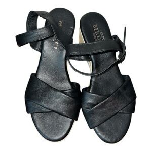 Sesto Meucci Black Criss Cross Ankle Strap Sandals Size 4.5